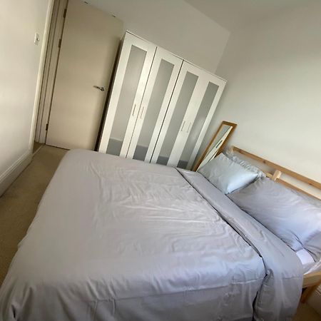 Queen Adelaide London Ngoại thất bức ảnh